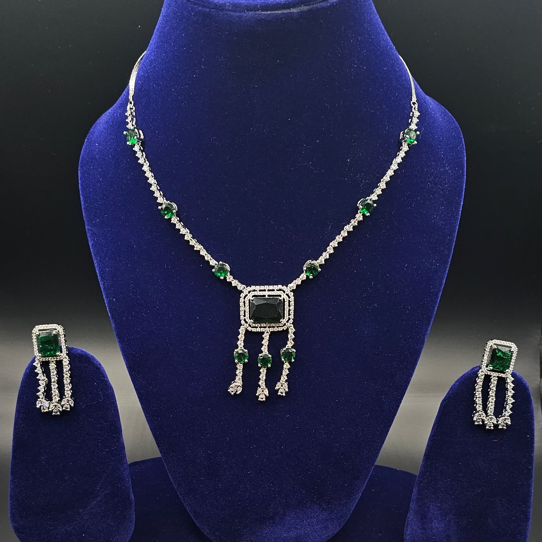 Light weight Green & Silver Queen Collection