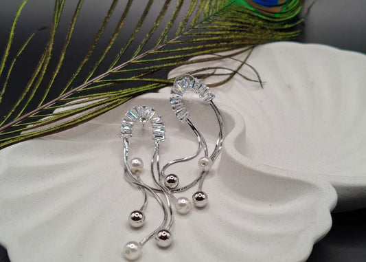 Sculpted Streamline Pearl Drop Earrings