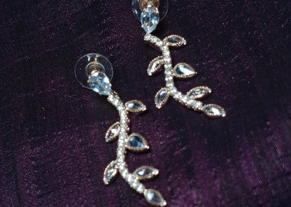 Your Perfect Day, Perfect Sparkle: Wedding Dangle Earrings