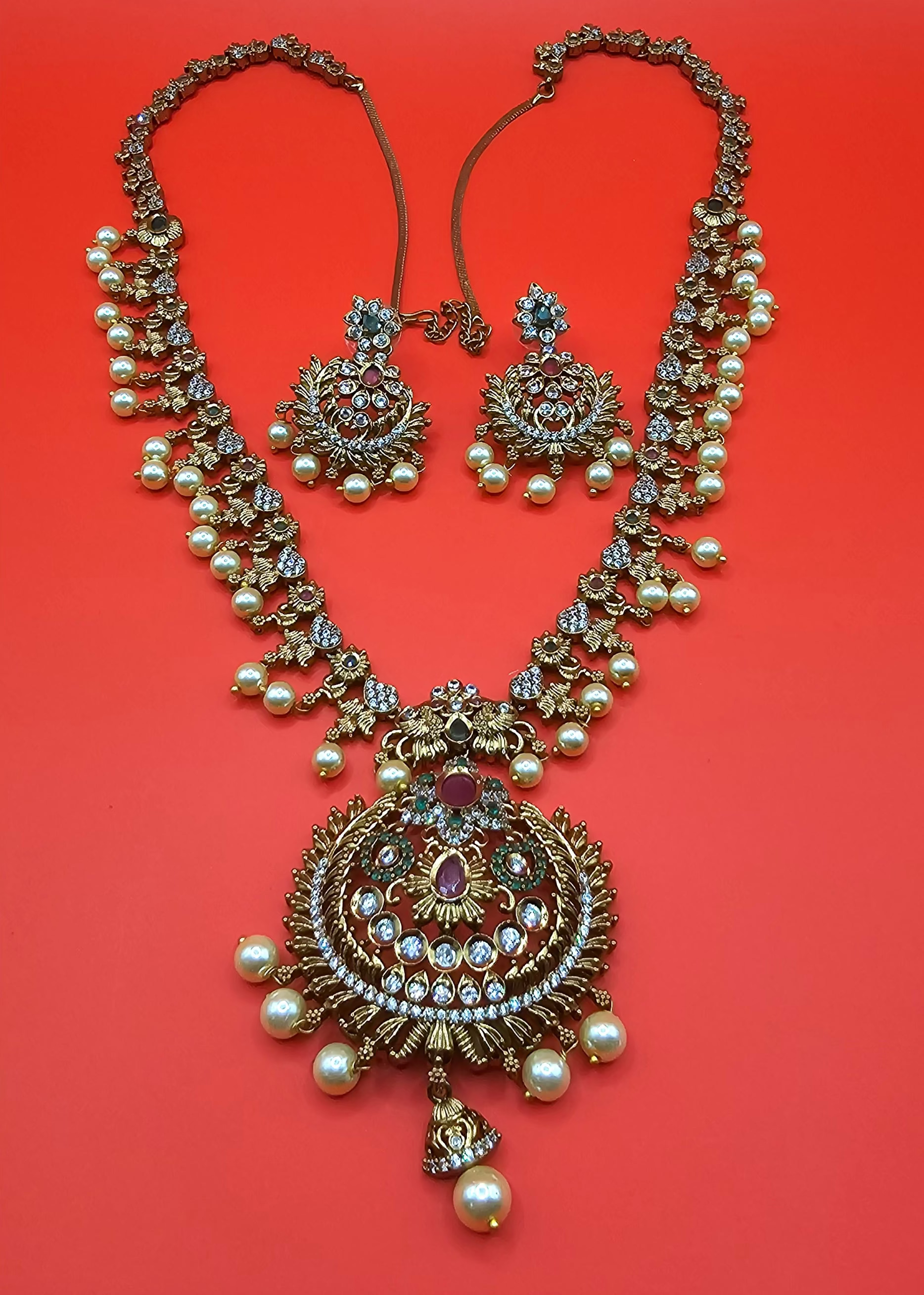 Golden & American Diamond Fusion - Temple Jewellery Queen's collection