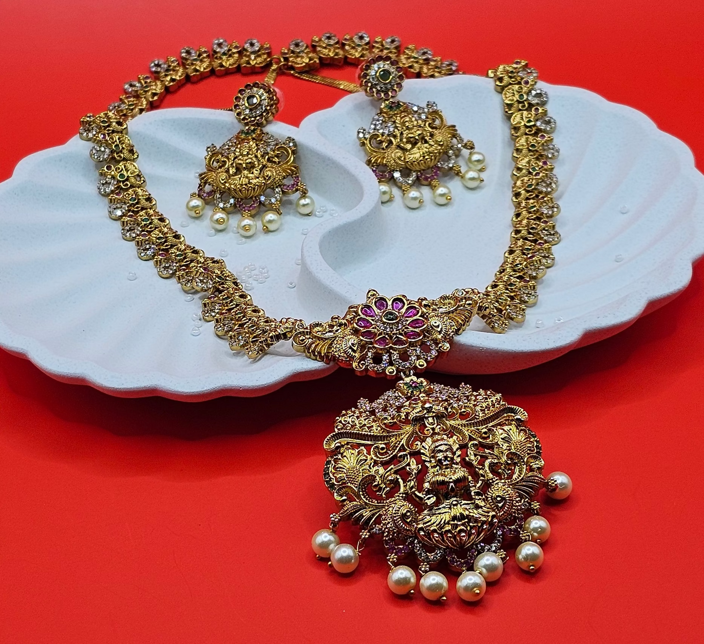 Golden & American Diamond Fusion - Temple Jewellery Queen's collection