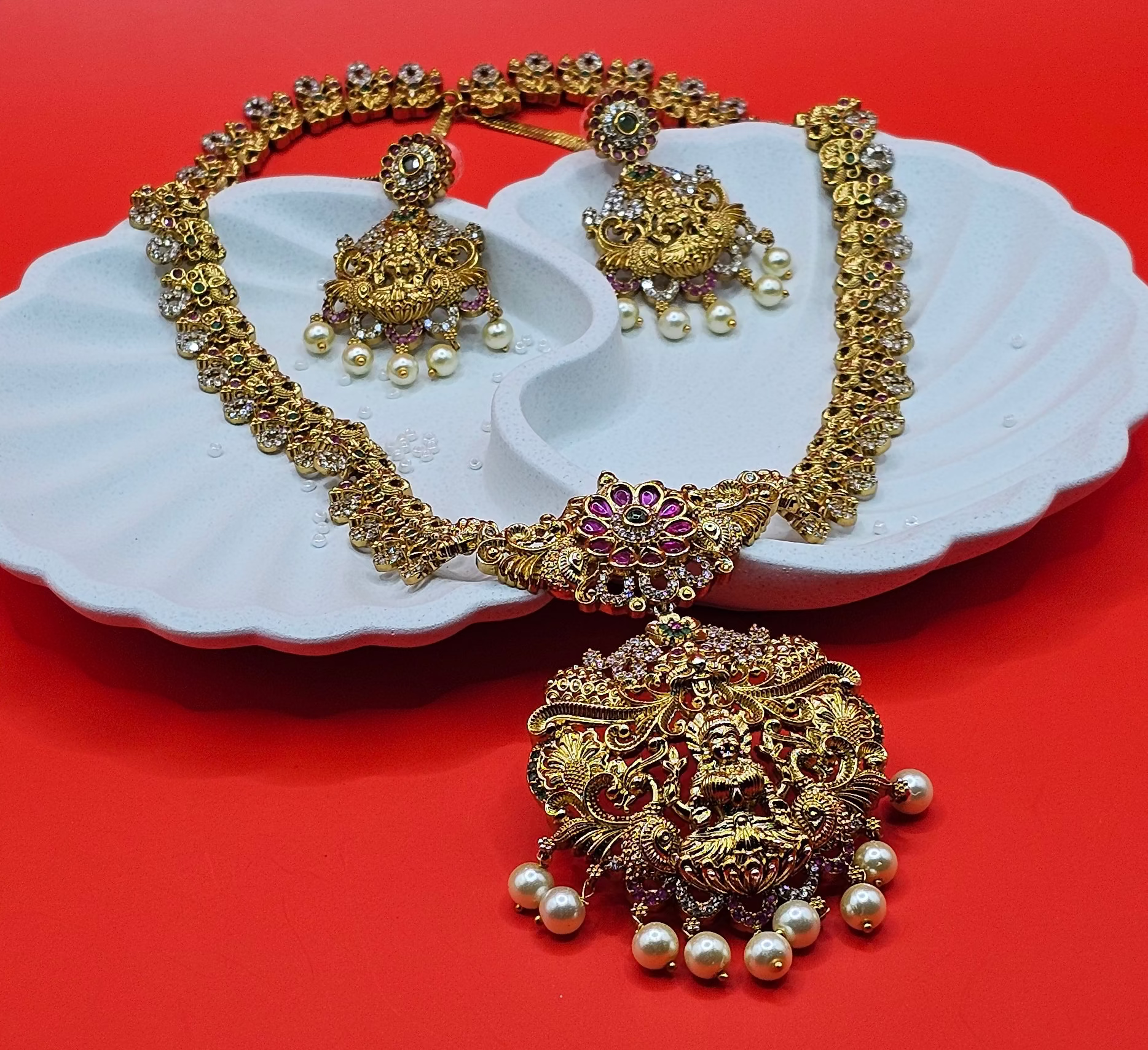 Golden & American Diamond Fusion - Temple Jewellery Queen's collection